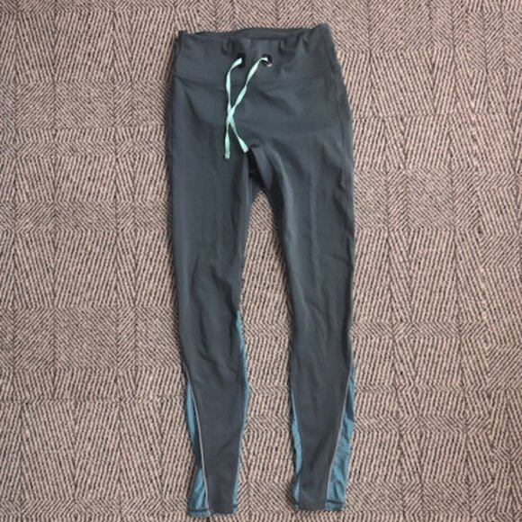 Fabletics Running Tight Size Small - Picture 2 of 10